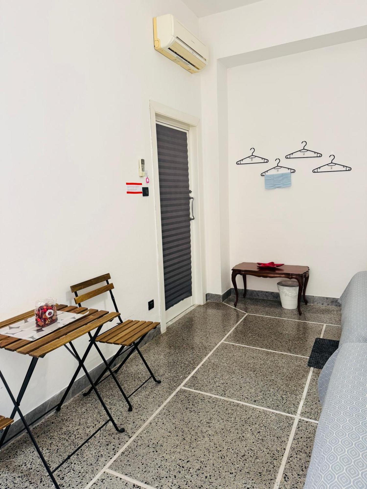 Affittacamere The Shuttle Livorno Exterior photo